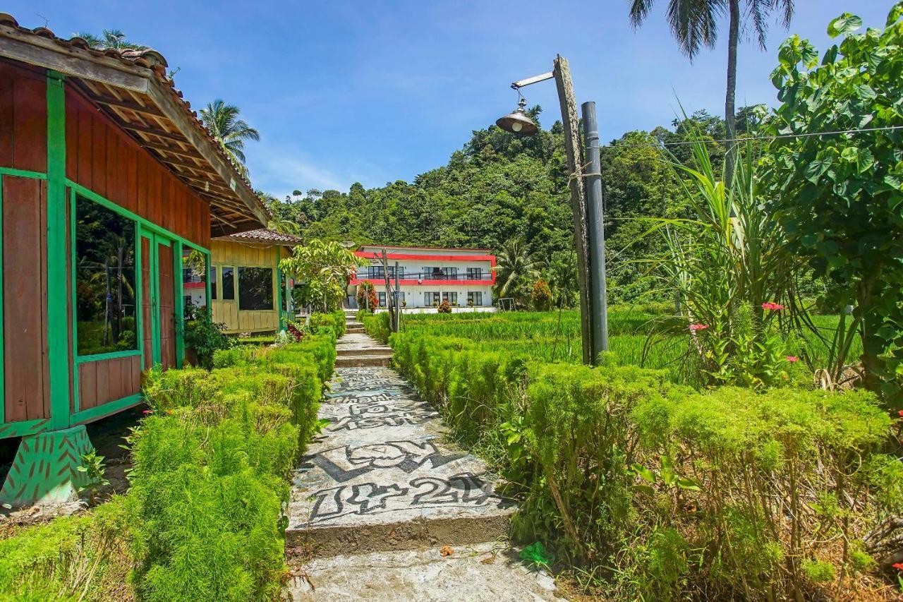Oyo 2246 Anjung Bang Oking Hotel & Resort Pasarpulaupisang Exterior foto