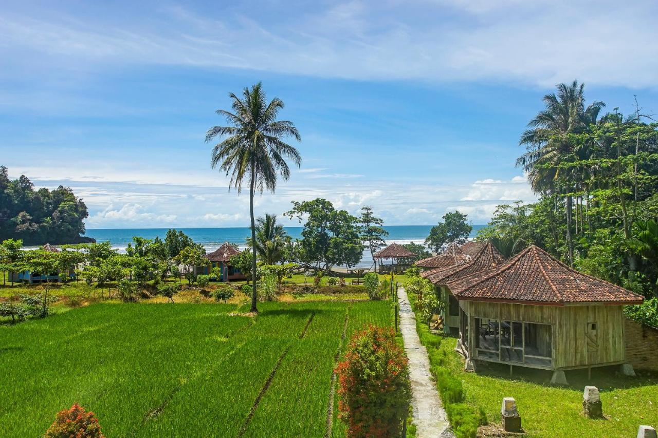 Oyo 2246 Anjung Bang Oking Hotel & Resort Pasarpulaupisang Exterior foto